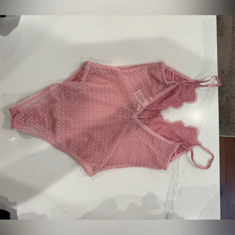 Victoria’s Secret Teddy XS - Picture 2 of 3